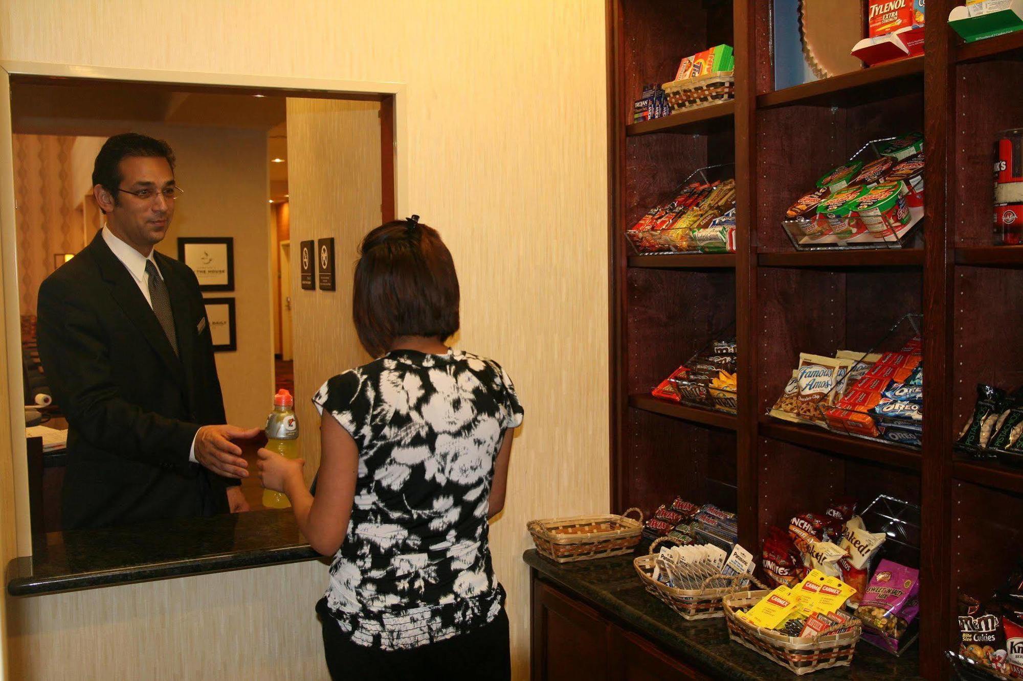 Hampton Inn & Suites Bastrop Instalações foto